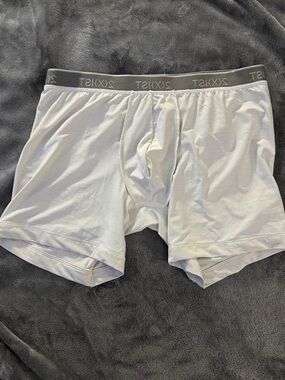 2xist White and Gray Boxer Briefs